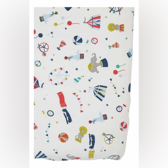 Petit Pehr Big Top Sweet Dreams Crib Sheet Circus Elephant Seals Balls - Picture 2 of 3